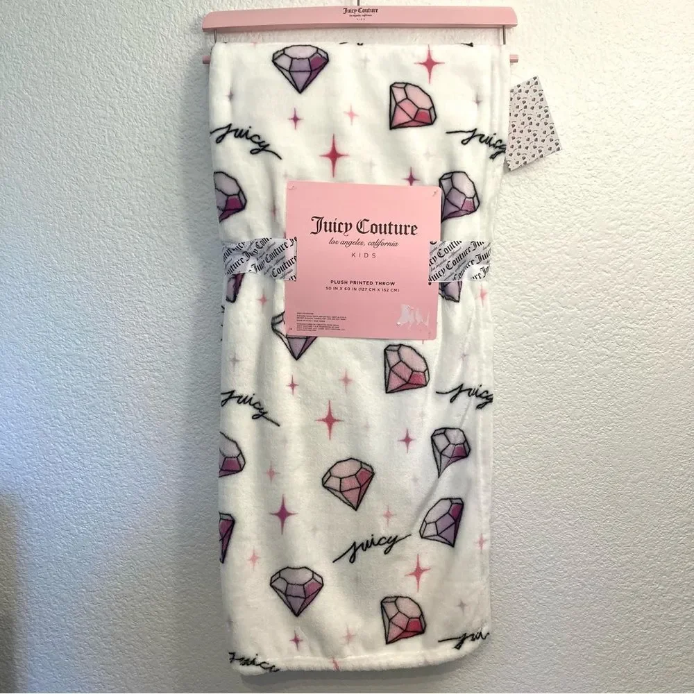 NWT Juicy Couture Diamond Pattern White Blanket Throw 50”x60”